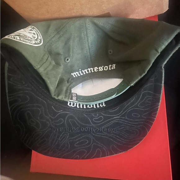 Urban Style Olive Green Cap with Embroidered Logo - Picture 4 of 4